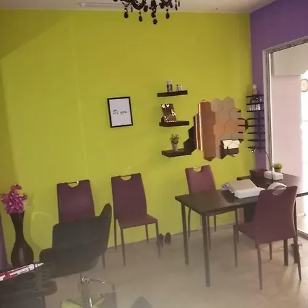 романс Хотел София