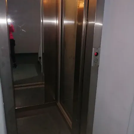 романс Хотел