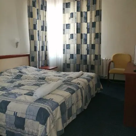 романс Хотел