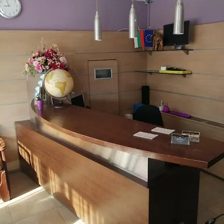 Хотел романс